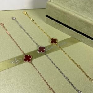 Van Cleef & Arpels Bracelets